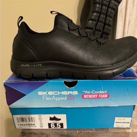 Flex Appeal 2.0 memory foam air-cooled athletic shoes - Picture 2 of 7